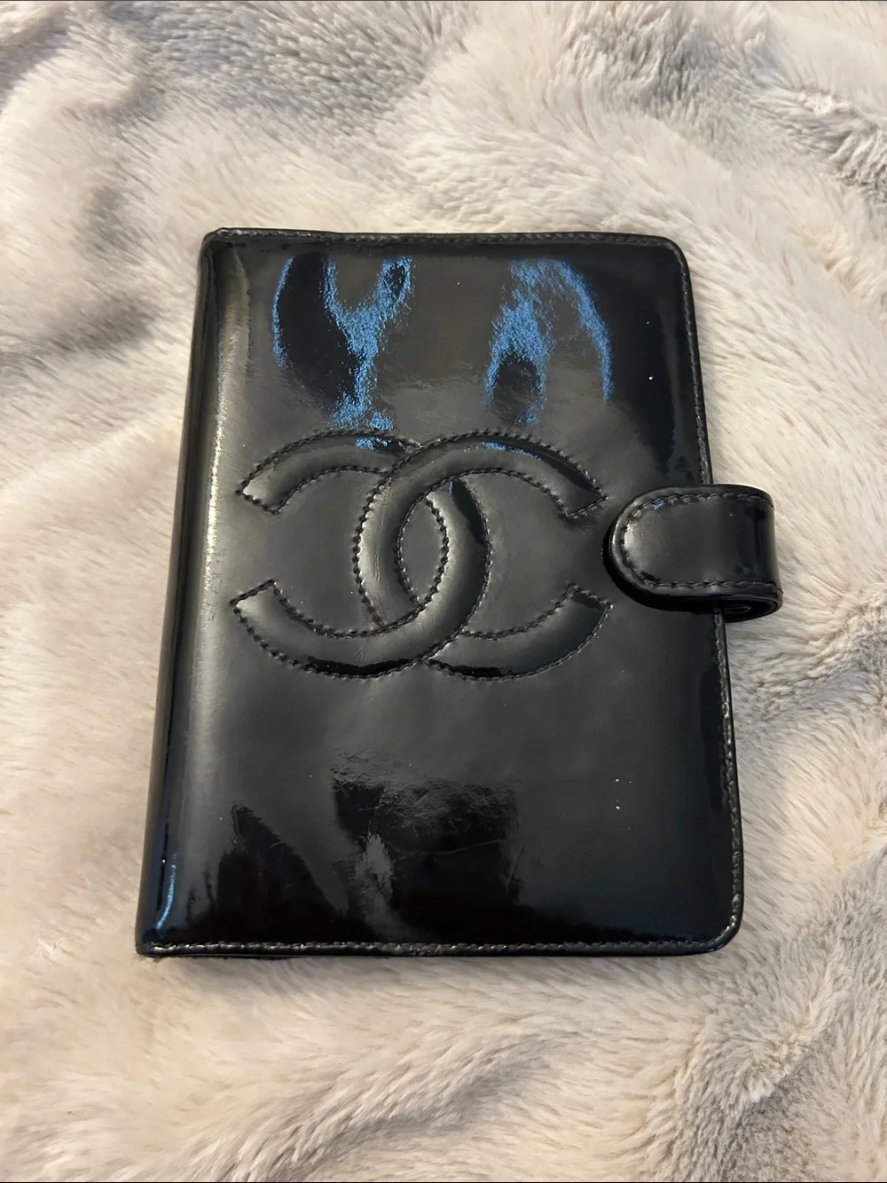 Chanel Black Patent Leather Agenda - Picture 2 of 10